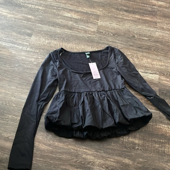 Wild Fable Black Peplum Long Sleeve Blouse - Picture 2 of 4